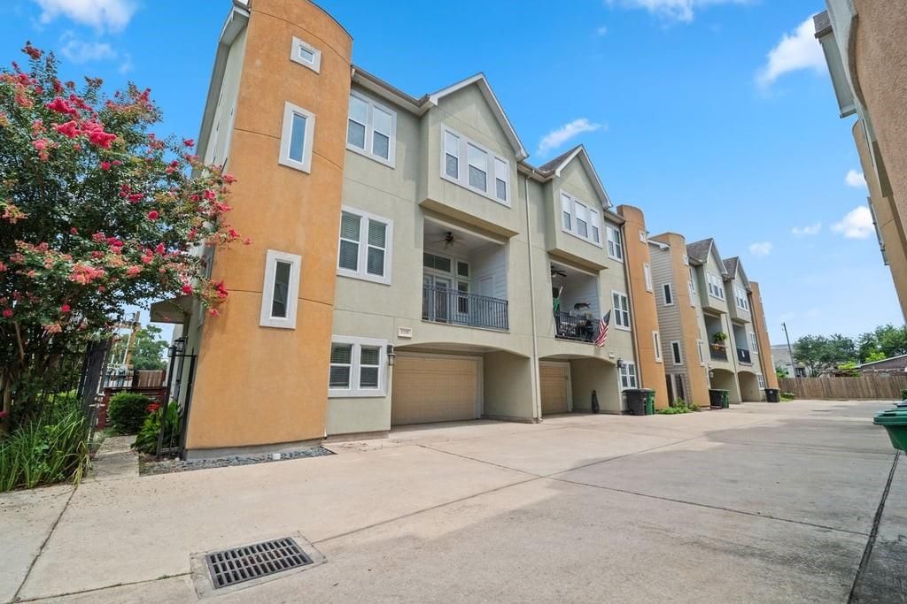 1128 W 26th Street, Houston, TX 77008