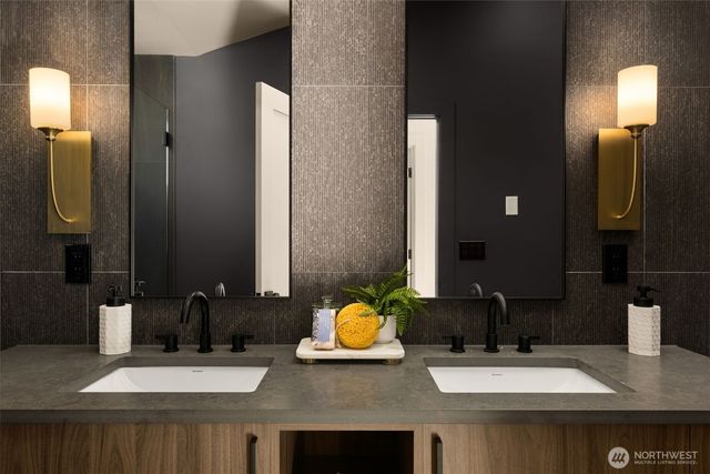 14031 Densmore Avenue N, Seattle, WA 98133