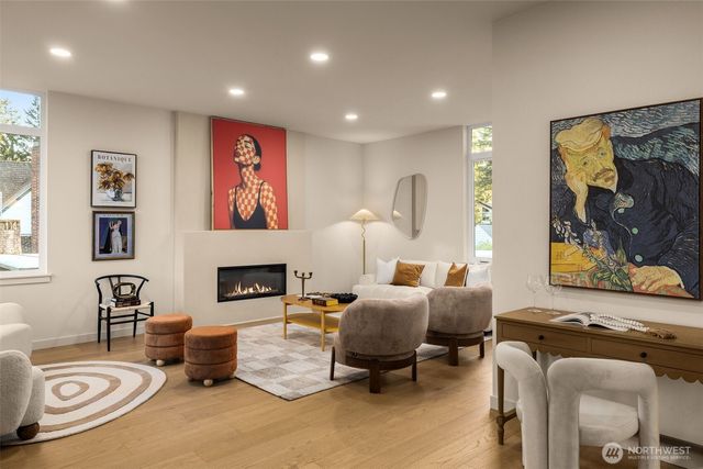 14031 Densmore Avenue N, Seattle, WA 98133