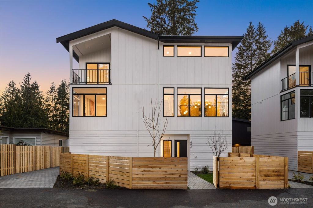 14031 Densmore Avenue N, Seattle, WA 98133