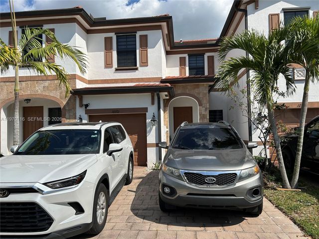 10371 W 33rd Ct, Hialeah, FL 33018