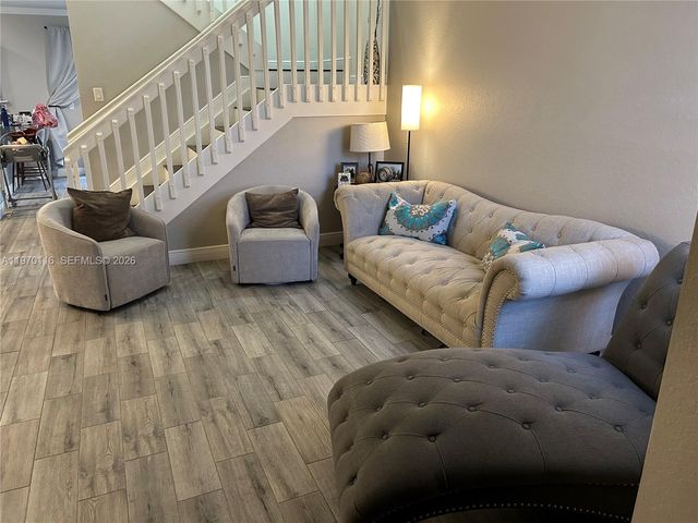 10371 W 33rd Ct, Hialeah, FL 33018