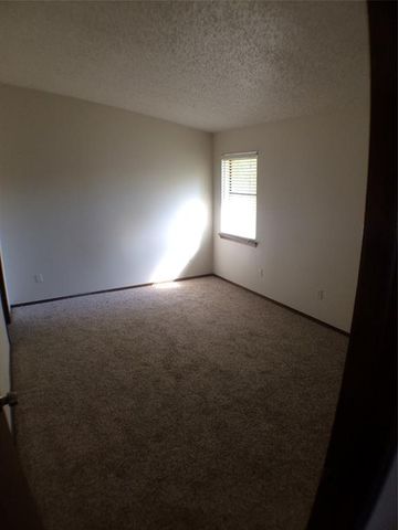 121 Stonewood Drive, Noble, OK 73068