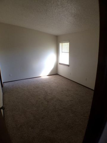 121 Stonewood Drive, Noble, OK 73068