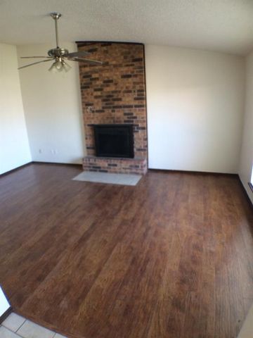 121 Stonewood Drive, Noble, OK 73068