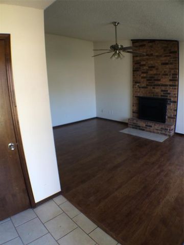 121 Stonewood Drive, Noble, OK 73068