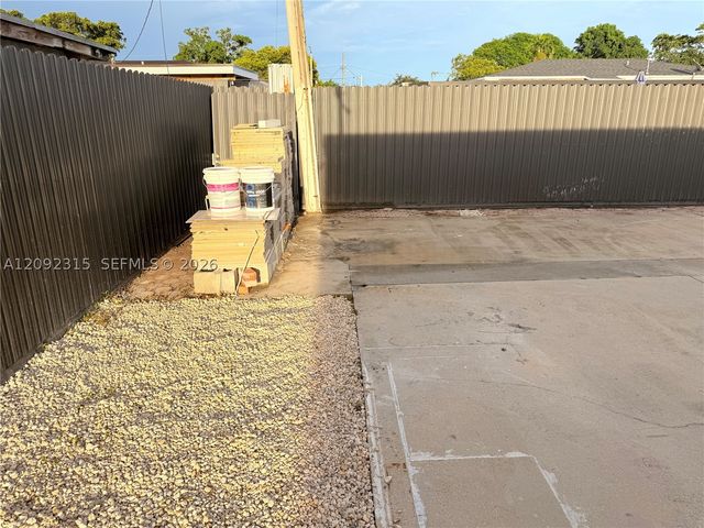 14025 Jackson St, Miami, FL 33176