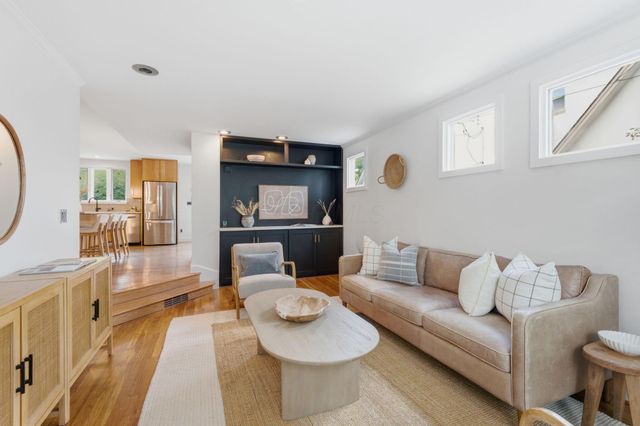 2281 Northwest Boulevard, Columbus, OH 43221