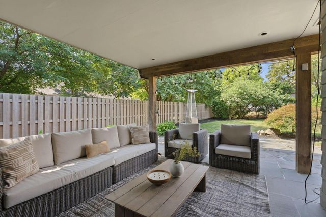 2281 Northwest Boulevard, Columbus, OH 43221