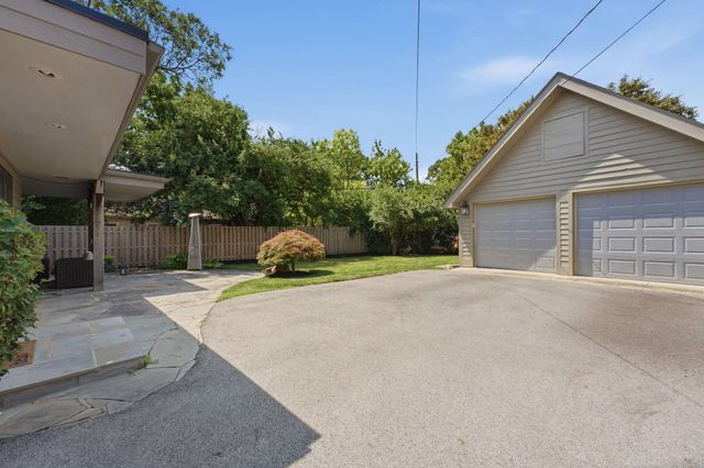 2281 Northwest Boulevard, Columbus, OH 43221