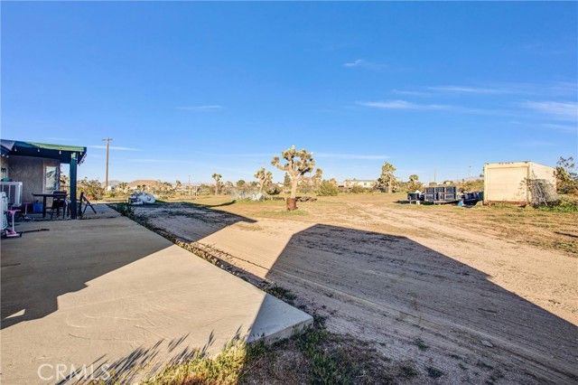 10439 Mesa, Oak Hills, CA 92344