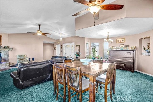 10439 Mesa, Oak Hills, CA 92344