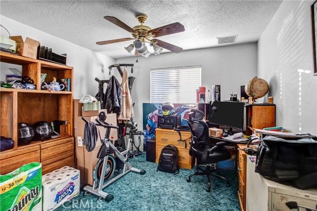 10439 Mesa, Oak Hills, CA 92344