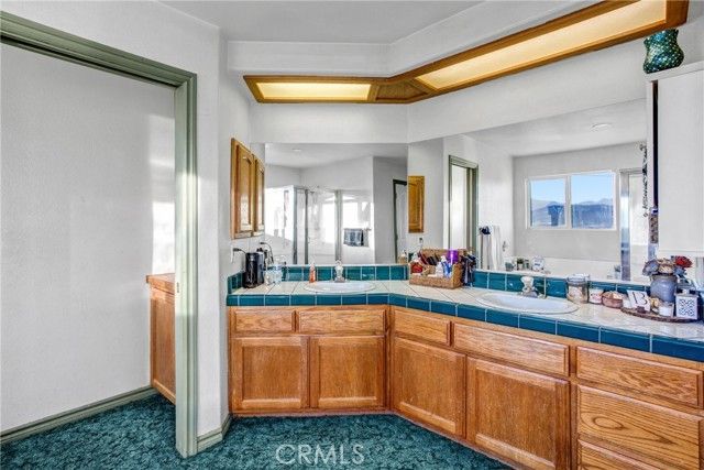 10439 Mesa, Oak Hills, CA 92344