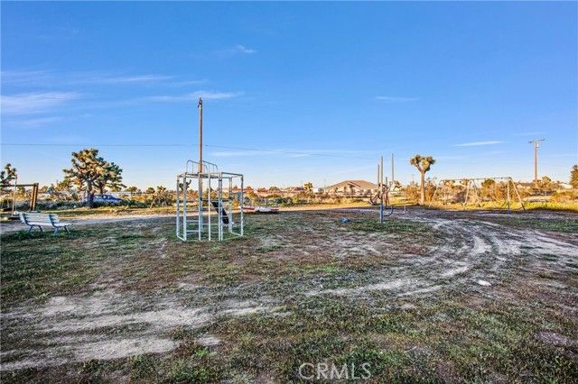 10439 Mesa, Oak Hills, CA 92344