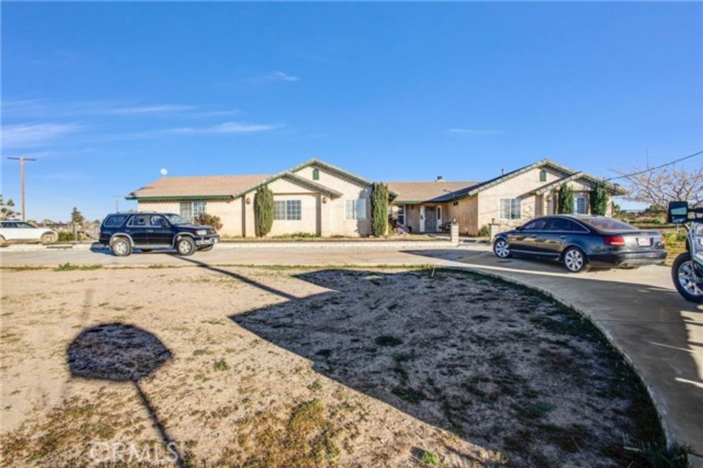 10439 Mesa, Oak Hills, CA 92344