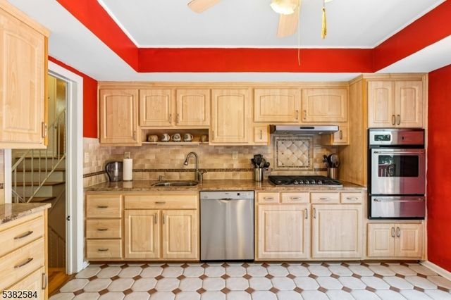 591 Harris Dr, Rahway City, NJ 07065