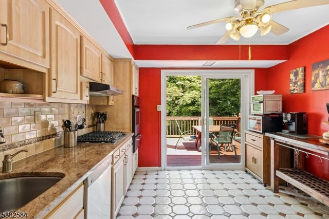 591 Harris Dr, Rahway City, NJ 07065