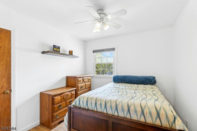 591 Harris Dr, Rahway City, NJ 07065