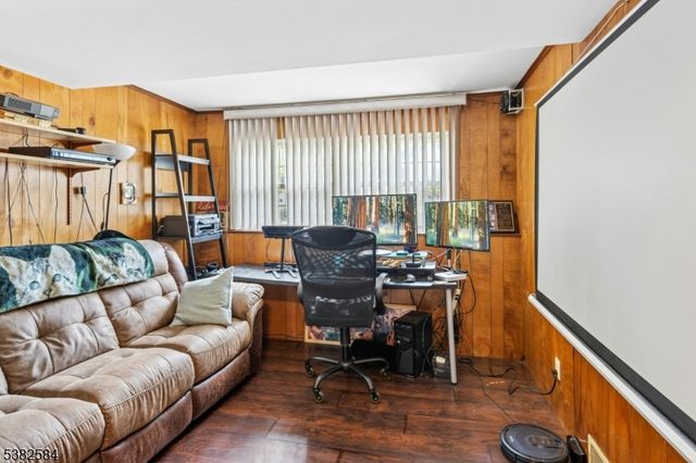 591 Harris Dr, Rahway City, NJ 07065