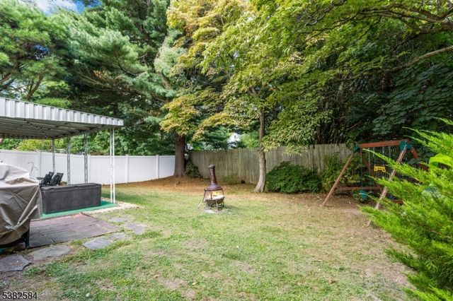 591 Harris Dr, Rahway City, NJ 07065