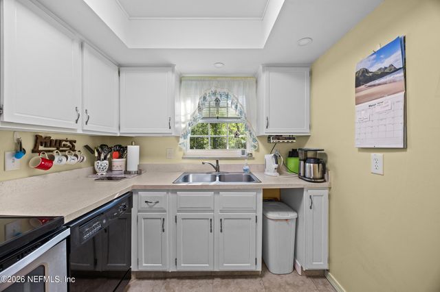 327 GREENCASTLE Road 54, Jacksonville, FL 32225