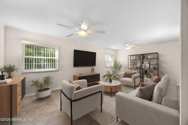 327 GREENCASTLE Road 54, Jacksonville, FL 32225