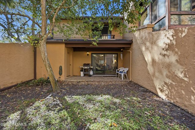 327 GREENCASTLE Road 54, Jacksonville, FL 32225