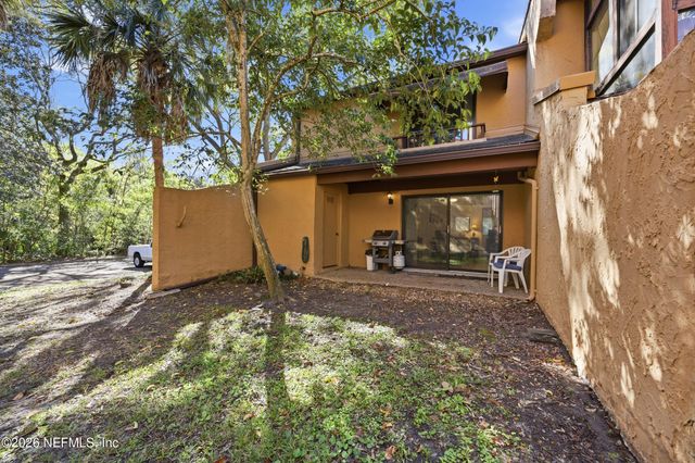 327 GREENCASTLE Road 54, Jacksonville, FL 32225