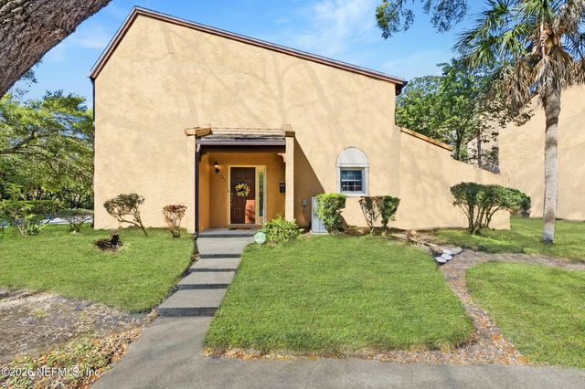 327 GREENCASTLE Road 54, Jacksonville, FL 32225