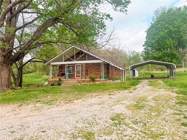 8111 Highway 103, Green Forest, AR 72638