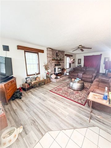 8111 Highway 103, Green Forest, AR 72638