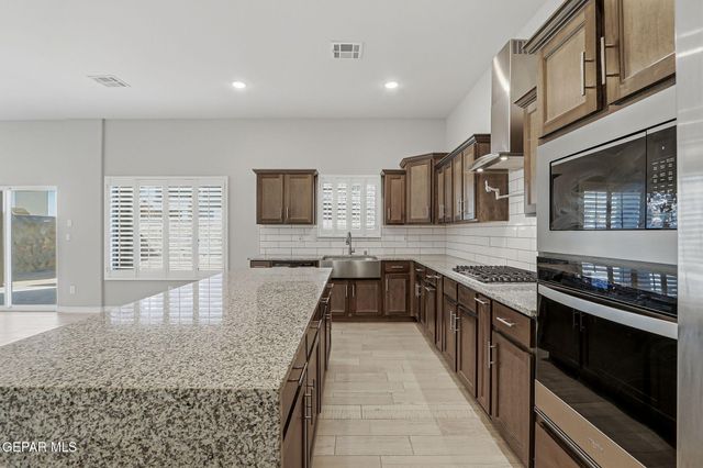 103 Bonnie Trail, Sunland Park, NM 88008