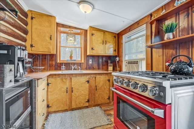 75 Upper Hibernia Road, Rockaway Twp., NJ 07866