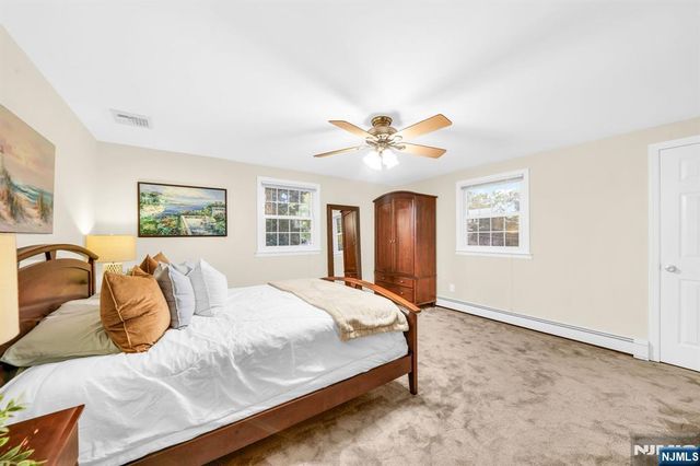 68 Fieldstone Place, Wayne, NJ 07470