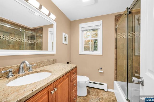 68 Fieldstone Place, Wayne, NJ 07470
