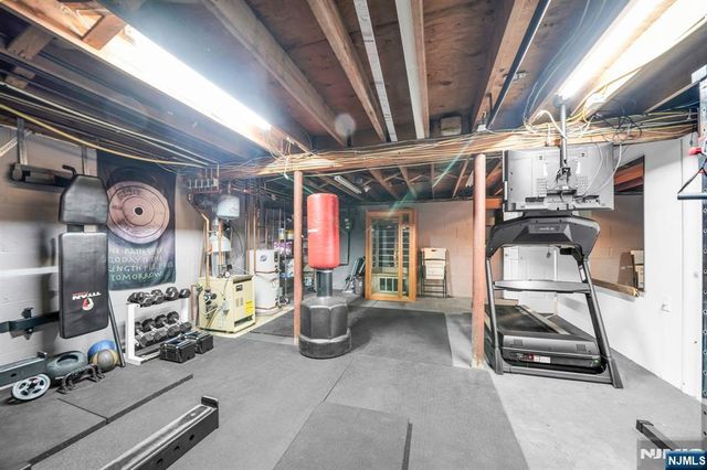 68 Fieldstone Place, Wayne, NJ 07470