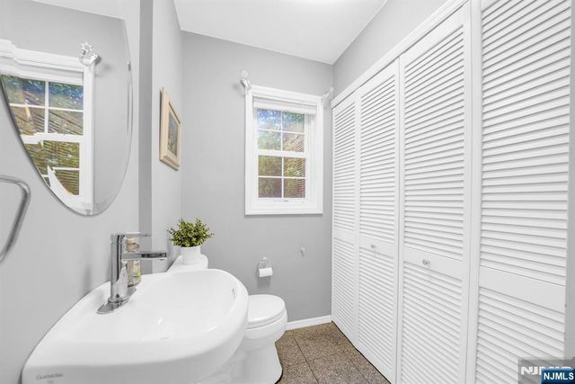 68 Fieldstone Place, Wayne, NJ 07470