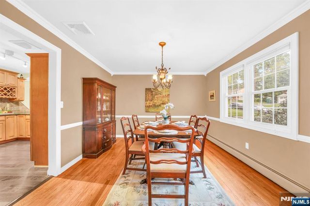 68 Fieldstone Place, Wayne, NJ 07470