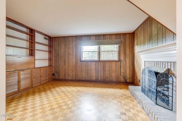 316 Claymore Drive, Kingsport, TN 37663