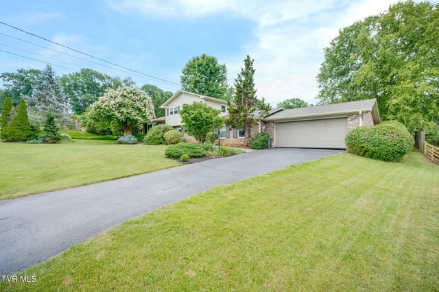316 Claymore Drive, Kingsport, TN 37663