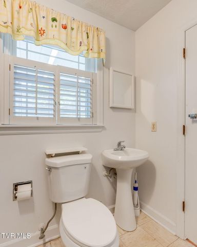 316 Claymore Drive, Kingsport, TN 37663