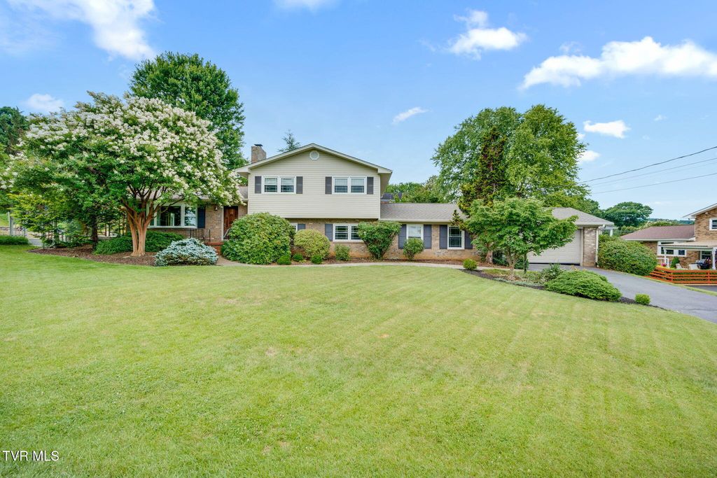 316 Claymore Drive, Kingsport, TN 37663