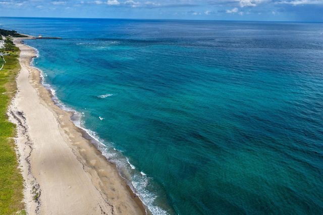92 Island Drive S, Ocean Ridge, FL 33435