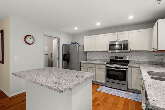 9407 185th Street Ct E, Puyallup, WA 98375