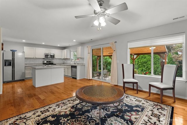 9407 185th Street Ct E, Puyallup, WA 98375