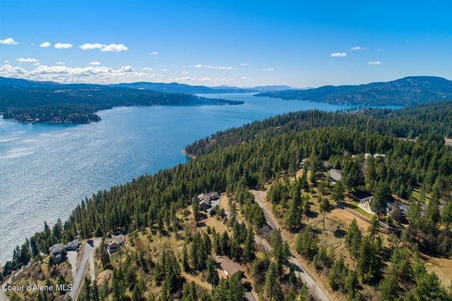 4926 S Scenic Dr, Coeur D'alene, ID 83814
