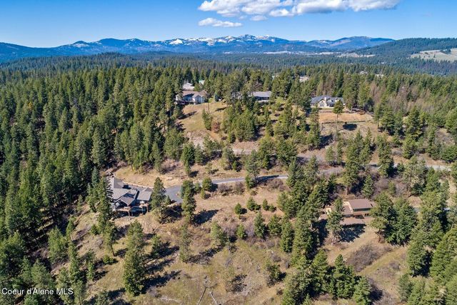 4926 S Scenic Dr, Coeur D'alene, ID 83814