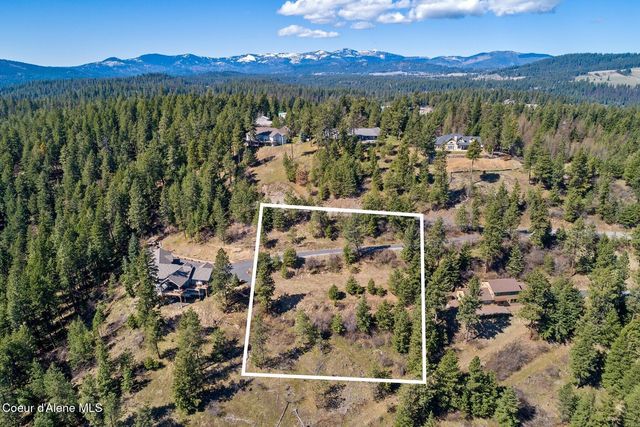 4926 S Scenic Dr, Coeur D'alene, ID 83814