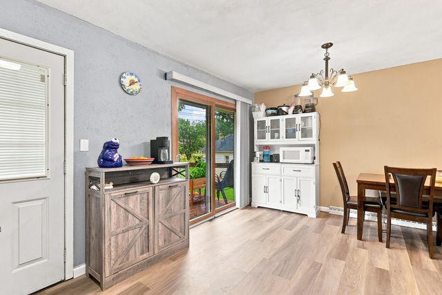 3916 8th Street, East Moline, IL 61244